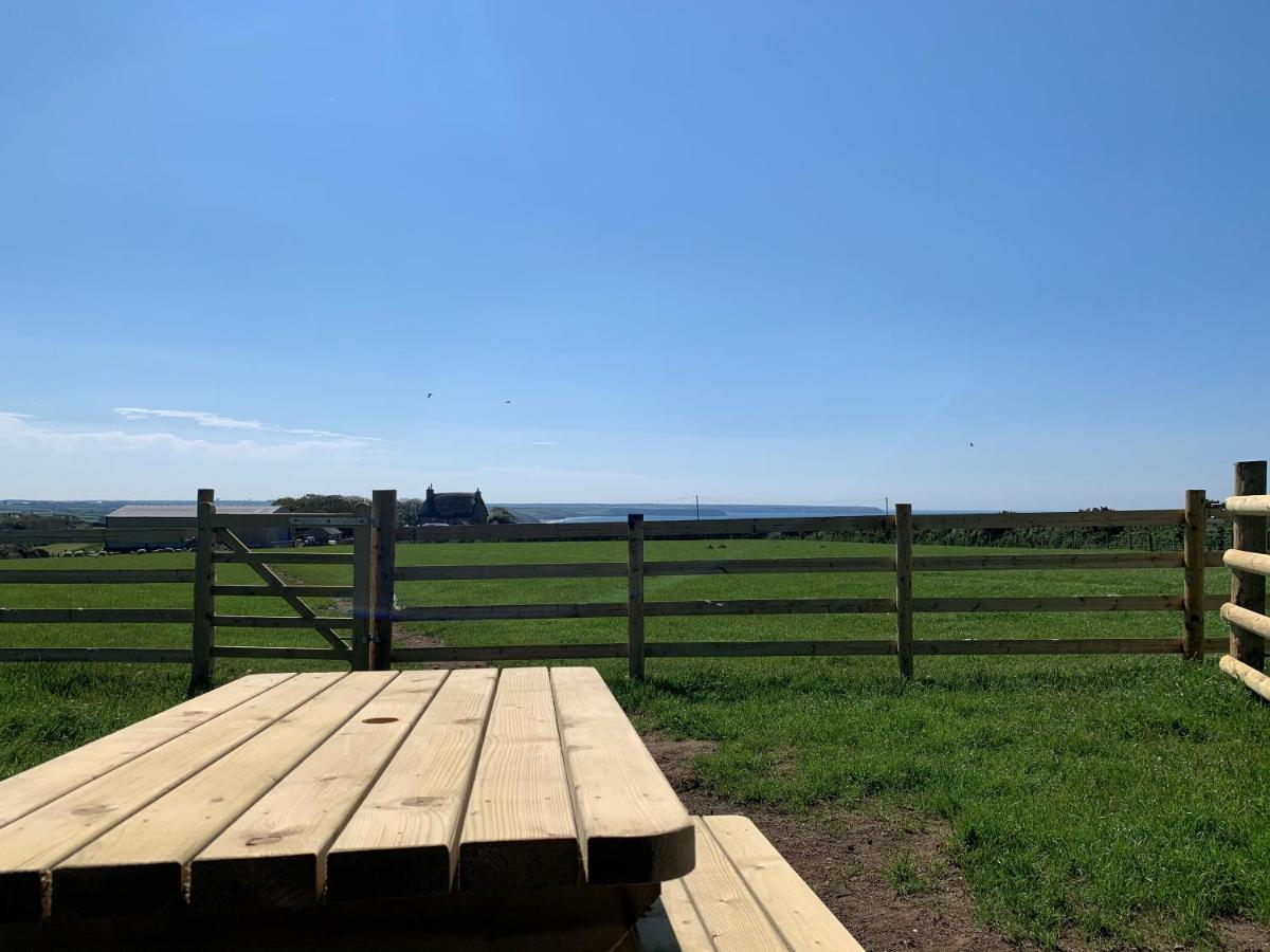 Ewe With A View Sea View Shepherds Huts Breage 외부 사진