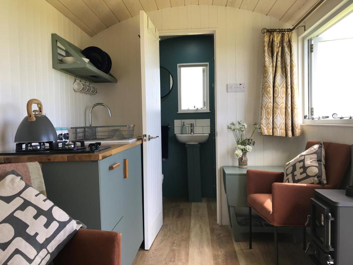 Ewe With A View Sea View Shepherds Huts Breage 외부 사진
