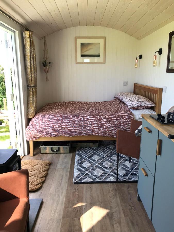 Ewe With A View Sea View Shepherds Huts Breage 외부 사진